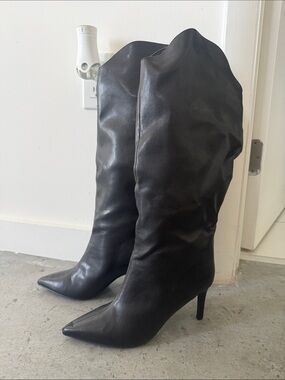 Black Leather Knee-High Pointed Toe Stiletto Boots